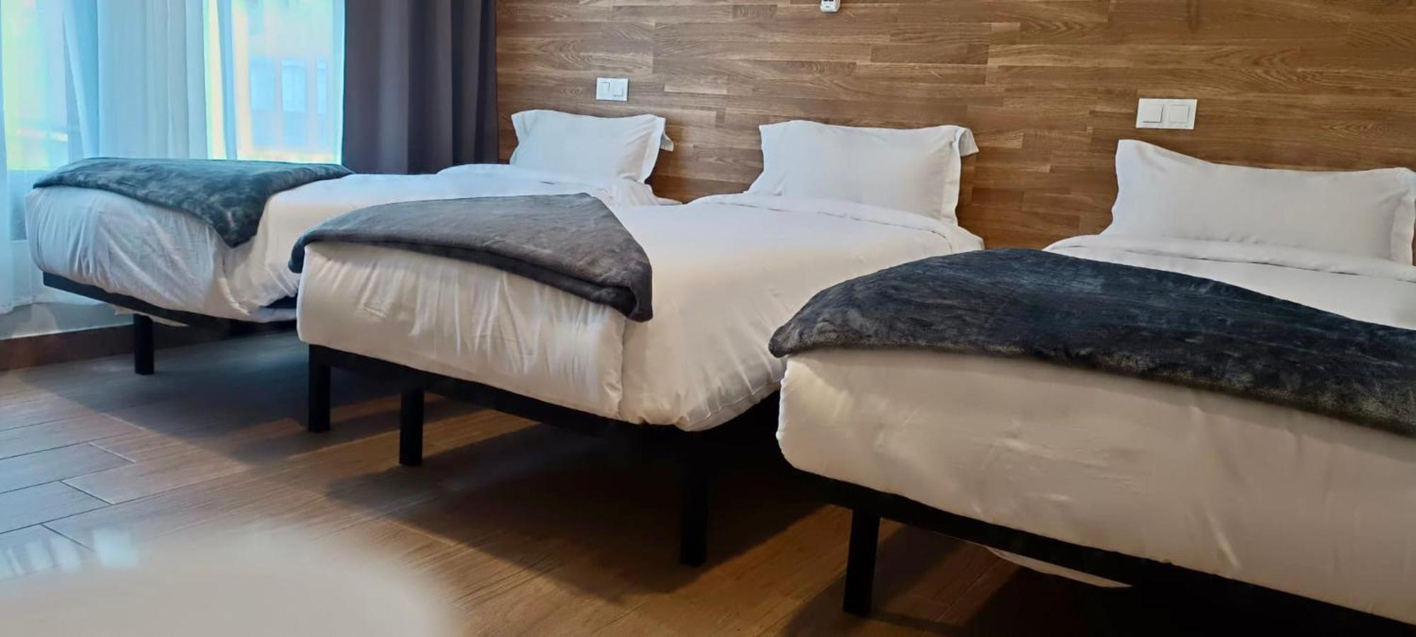 Apartahotel Golden Alcala Alcala de Henares Bagian luar foto