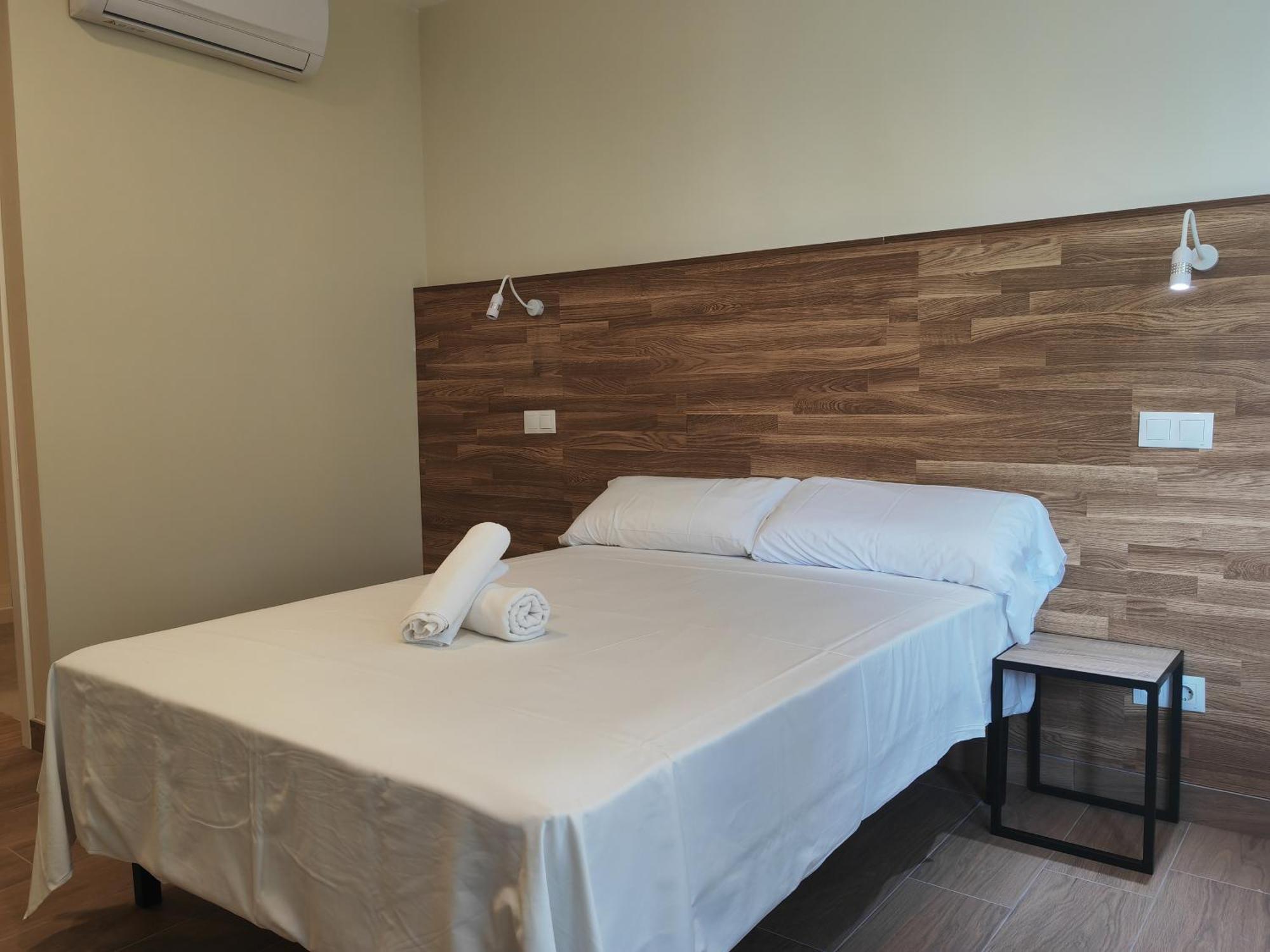 Apartahotel Golden Alcala Alcala de Henares Bagian luar foto